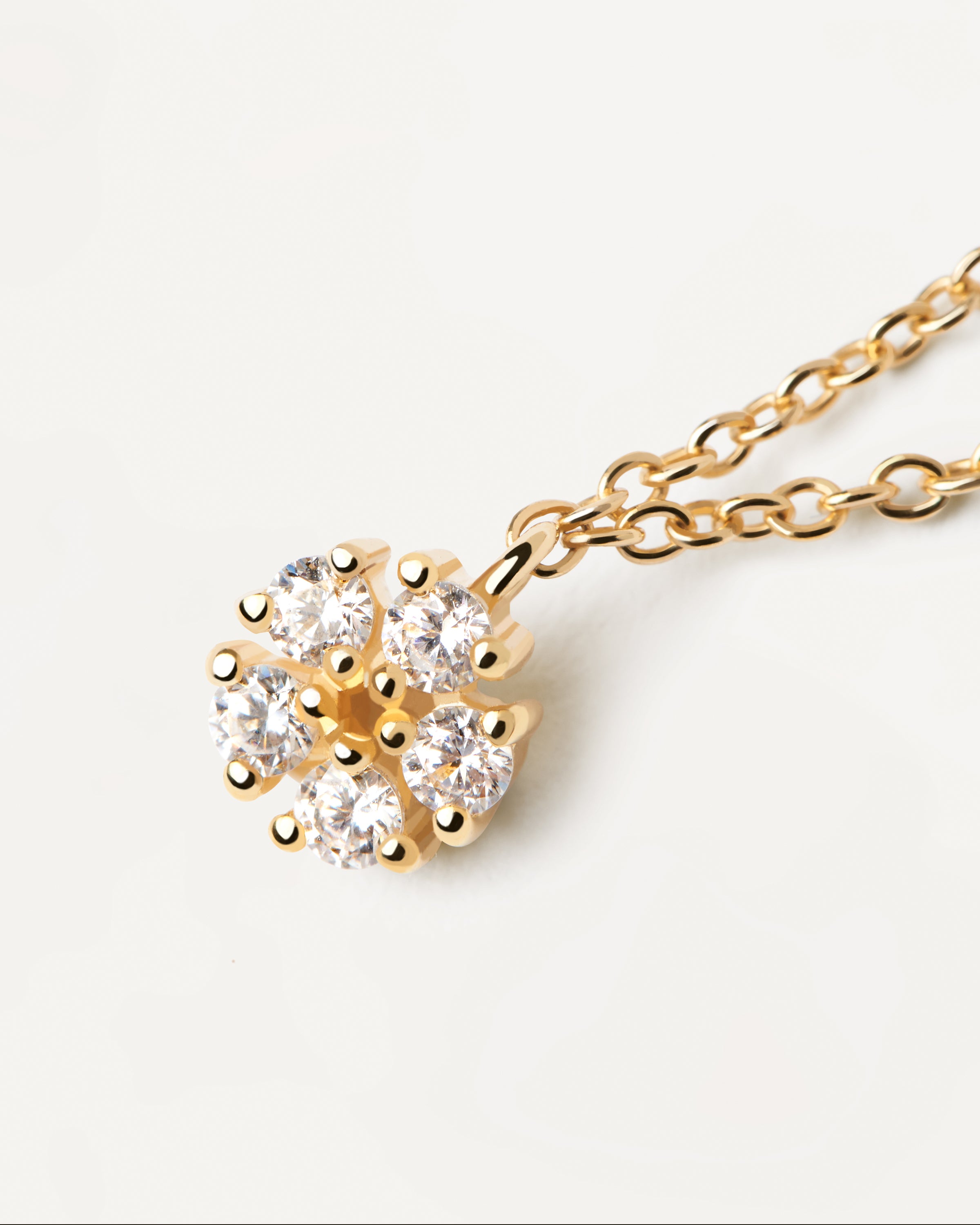 Elegant Daisy Gold Necklace - 14K Yellow Gold Floral Pendant Necklace for Women - Perfect for Weddings, Anniversaries & Everyday Wear