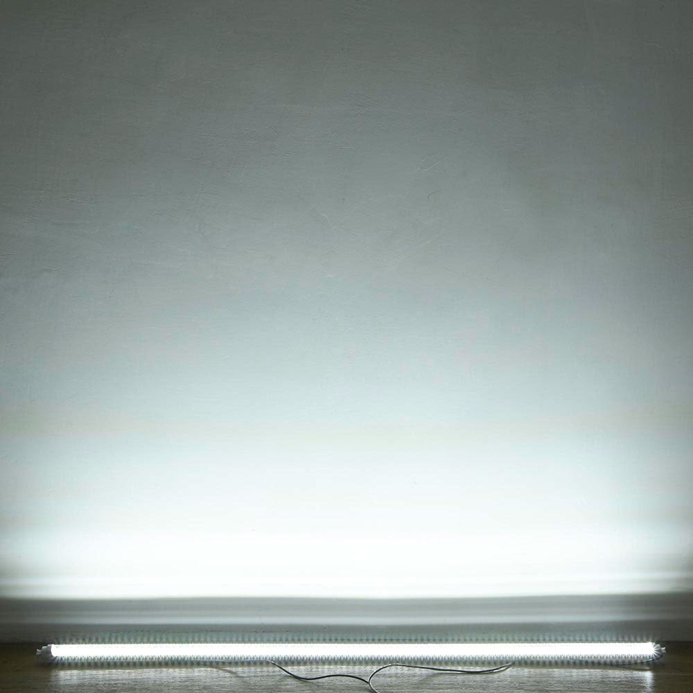 18W T8 4FT 6500K Daylight LED Tube Light - Energy Efficient Fluorescent Replacement for Home, Office & Garage Lighting - Bright White Light Bulbs for Ceiling Fixtures, Workshops and Commercial Spaces