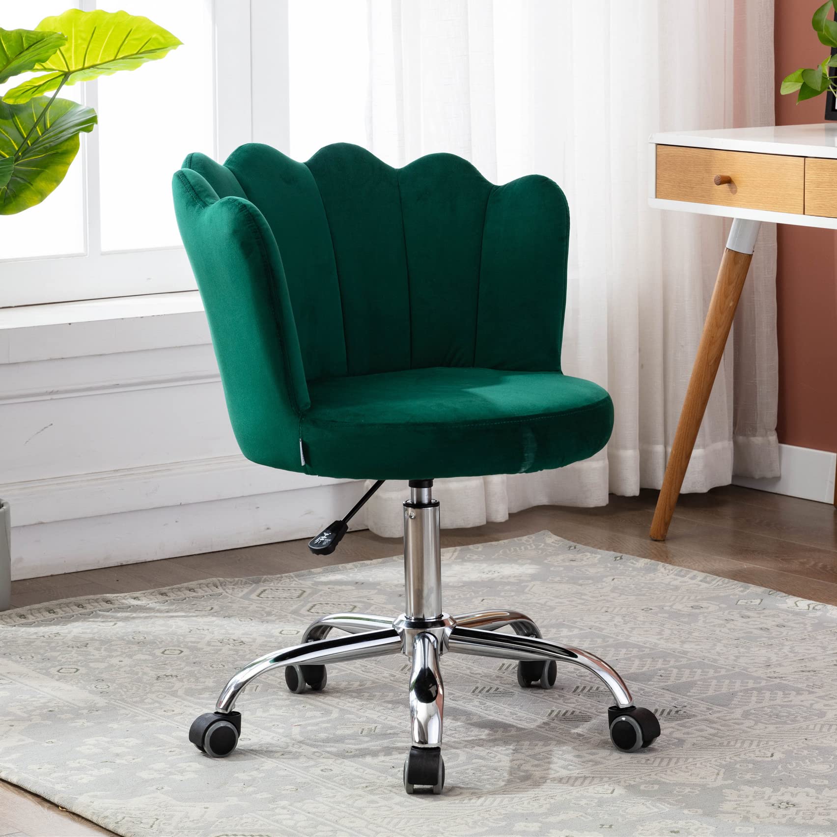 Luxury Velvet Desk Chair - Modern Upholstered Office Chair with 360° Swivel & Height Adjustment - Ergonomic Rolling Task Chair for Home Office, Study, Makeup Vanity & Gaming Station