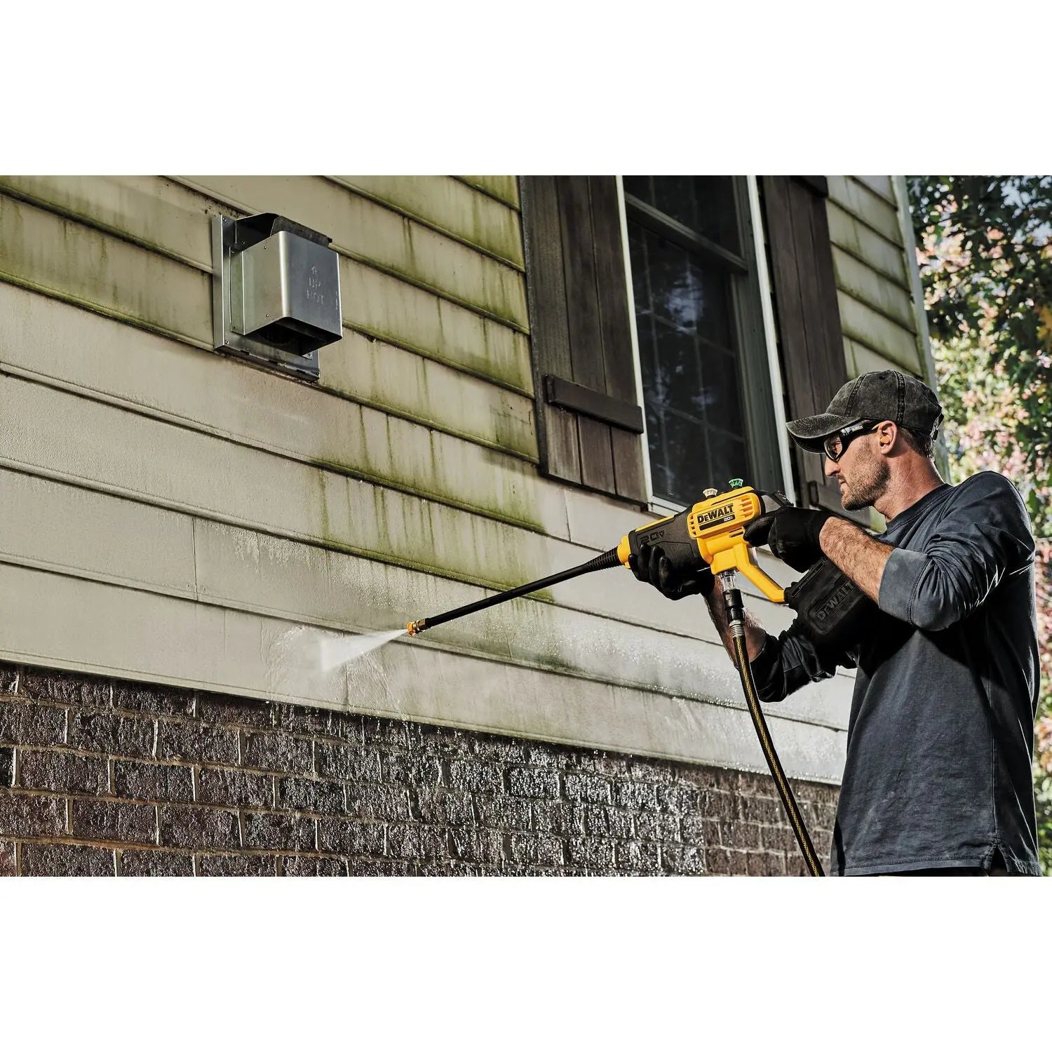 DEWALT DCPW550B 20V MAX* 550 PSI Cordless Pressure Washer (Tool Only) - Perfect for Home Cleaning, Car Washing, and Outdoor Surface Maintenance