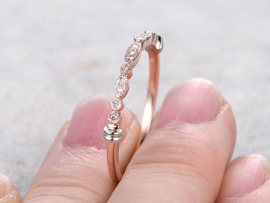 0.25 Carat 10k Rose Gold Moissanite Diamond Anniversary Band - Vintage Flower Design Wedding Ring for Women, Perfect for Anniversaries, Engagements & Special Occasions