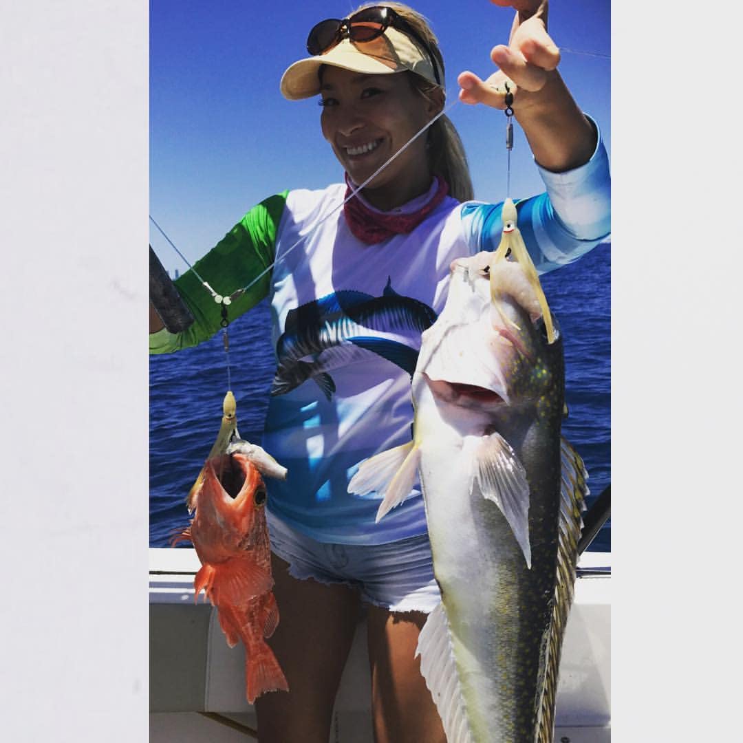 6/0 Deep Drop Snapper Fishing Rig Bundle - 3 Rigs, 2 LED Deep Drop Lights, 2 Heavy Deep Drop Weights for Offshore Bottom Fishing | Perfect for Deep Sea Snapper, Grouper & Tilefish Angling