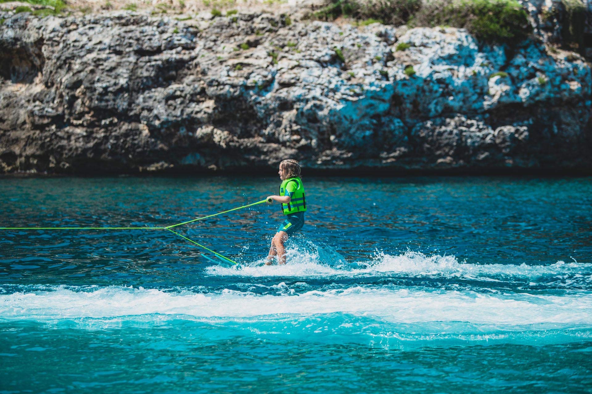 Jobe Nuevo 2024 Kids Water Skis - Multicolor Training Skis for Children | Perfect for Beginners Learning to Ski on Lakes & Rivers