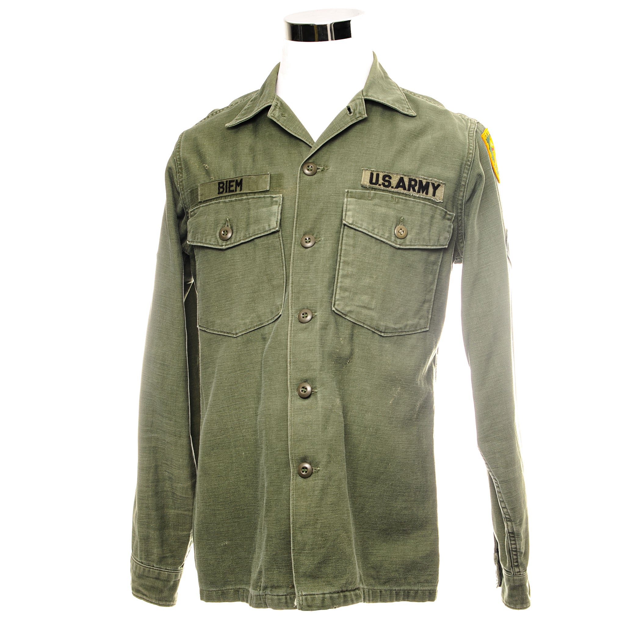 Vintage 1960s US Army P64 Utility Shirt with 15th Military Police Brigade Specialist E4 Patch - Size 15.5x35 - Military Collectible & Historical Reenactment Gear