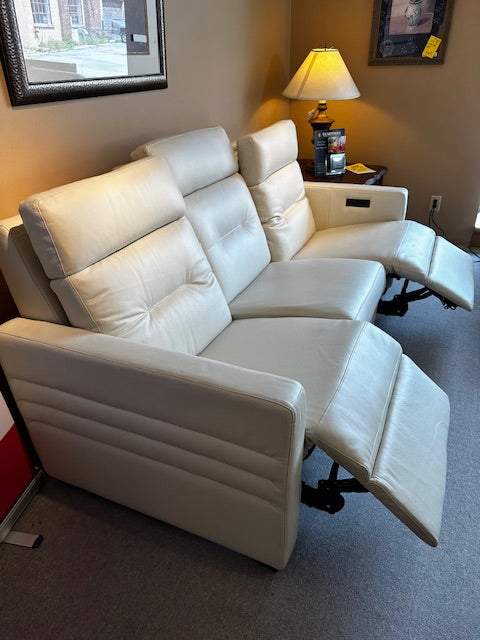 Palliser Reece Power Reclining Leather Sofa - Genuine Top Grain Leather Living Room Sectional with USB Charging Ports - Perfect for Home Theater, Family Gatherings & Relaxation