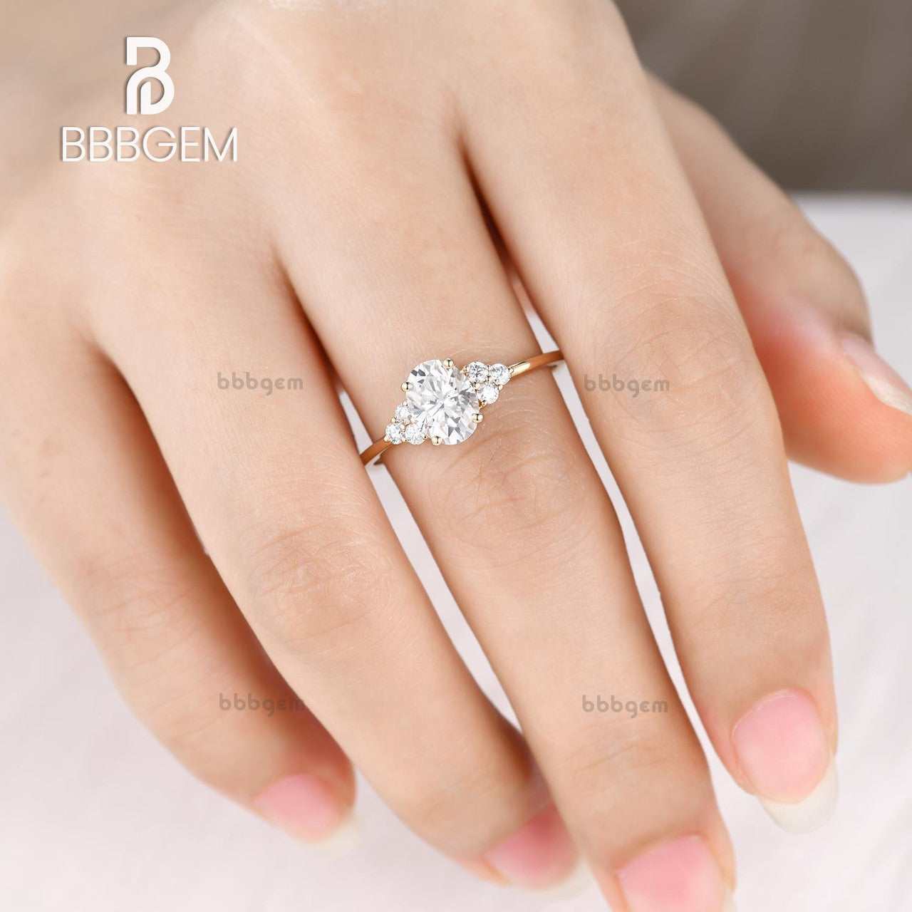 Moissanite Engagement Ring 5x7mm Oval Cut 0.9-1 Carat 14K/18K Yellow Gold Wedding Band with Diamond Accents - Perfect for Bridal, Proposal & Anniversary Gifts