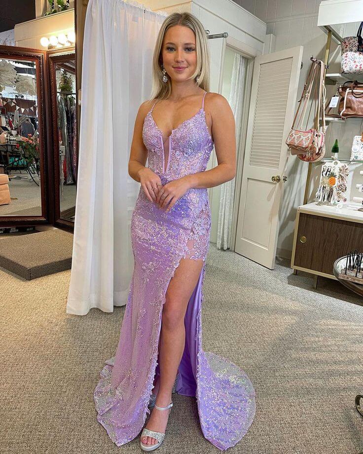 Elegant Mermaid Lavender Sequin V-Neck Prom Dress with Lace Applique - Perfect for Homecoming, Prom Night, and Formal Events