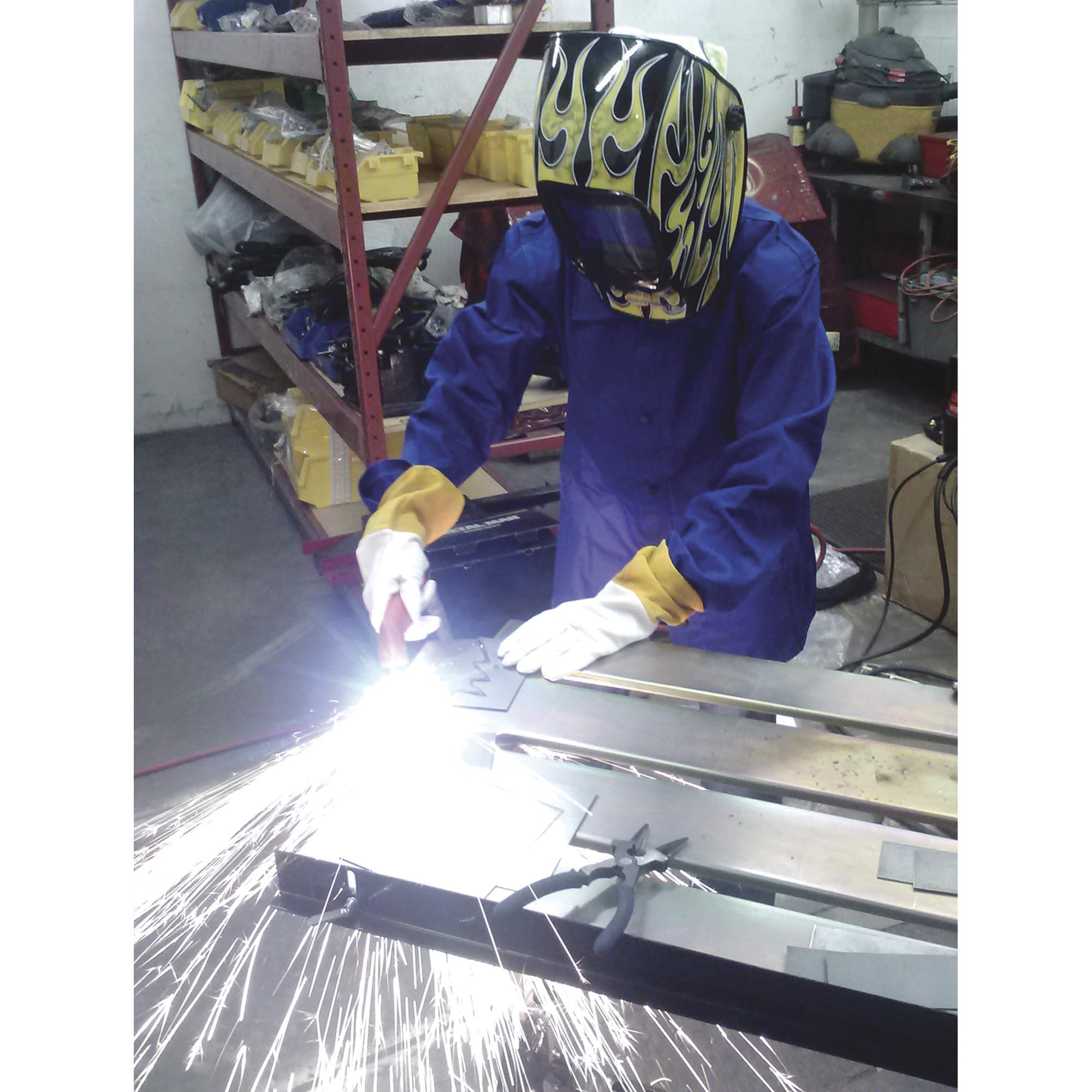 Nomad Welding Table with MagSpring Clamp & Mini Magnet Twin Pack - Portable Welding Workstation for Metal Fabrication, DIY Projects & On-Site Repairs