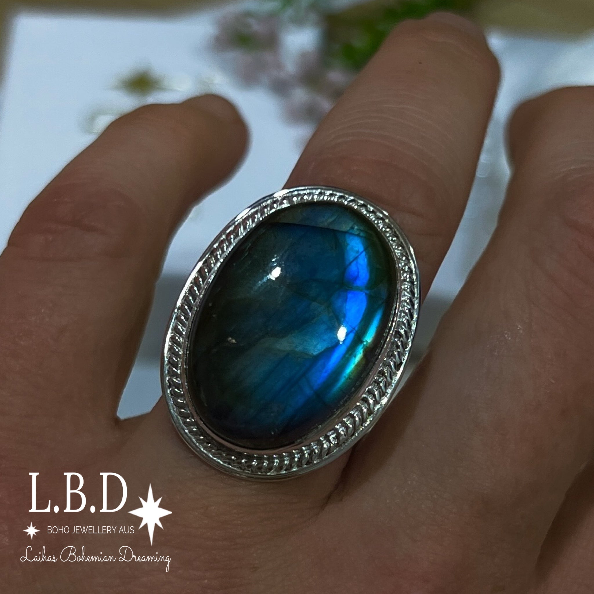 Gleaming Boho Statement Labradorite Ring - Elegant Silver Jewelry for Women | Perfect for Parties, Date Nights & Special Occasions