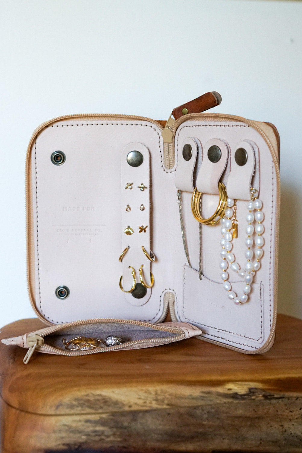 Stylish Jewelry Travel Case - Hillbilly Copper Design for Necklaces & Rings | Perfect for Vacations, Business Trips & Gift Giving
