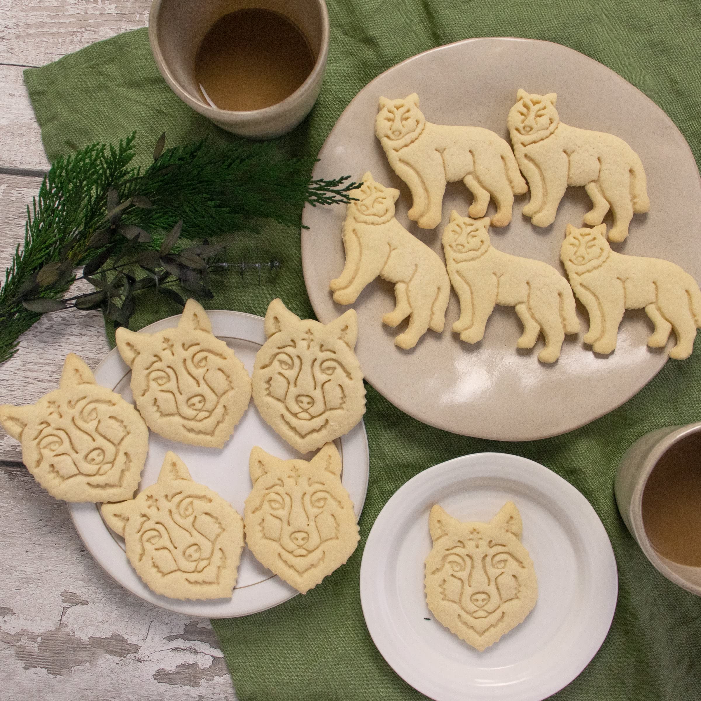 Premium Set of 2 Wolf Cookie Cutters - Face & Body Designs for Baking | Stainless Steel Wolf-Shaped Cookie Molds | Perfect for Halloween, Animal Theme Parties & DIY Cookie Decorating