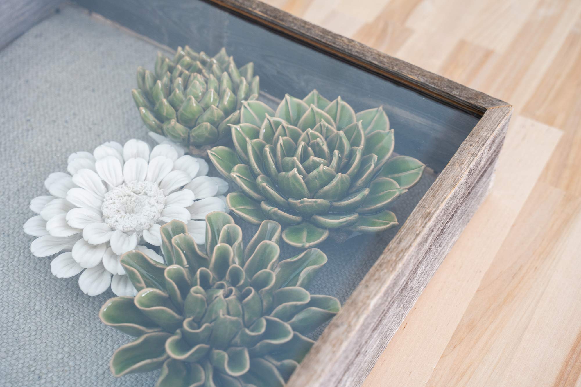 BARNWOODUSA 5x7 Rustic Shadow Box Picture Frame - Upcycled Wood Collectible Display Case for Home Decor, Wedding Photos & Memorabilia