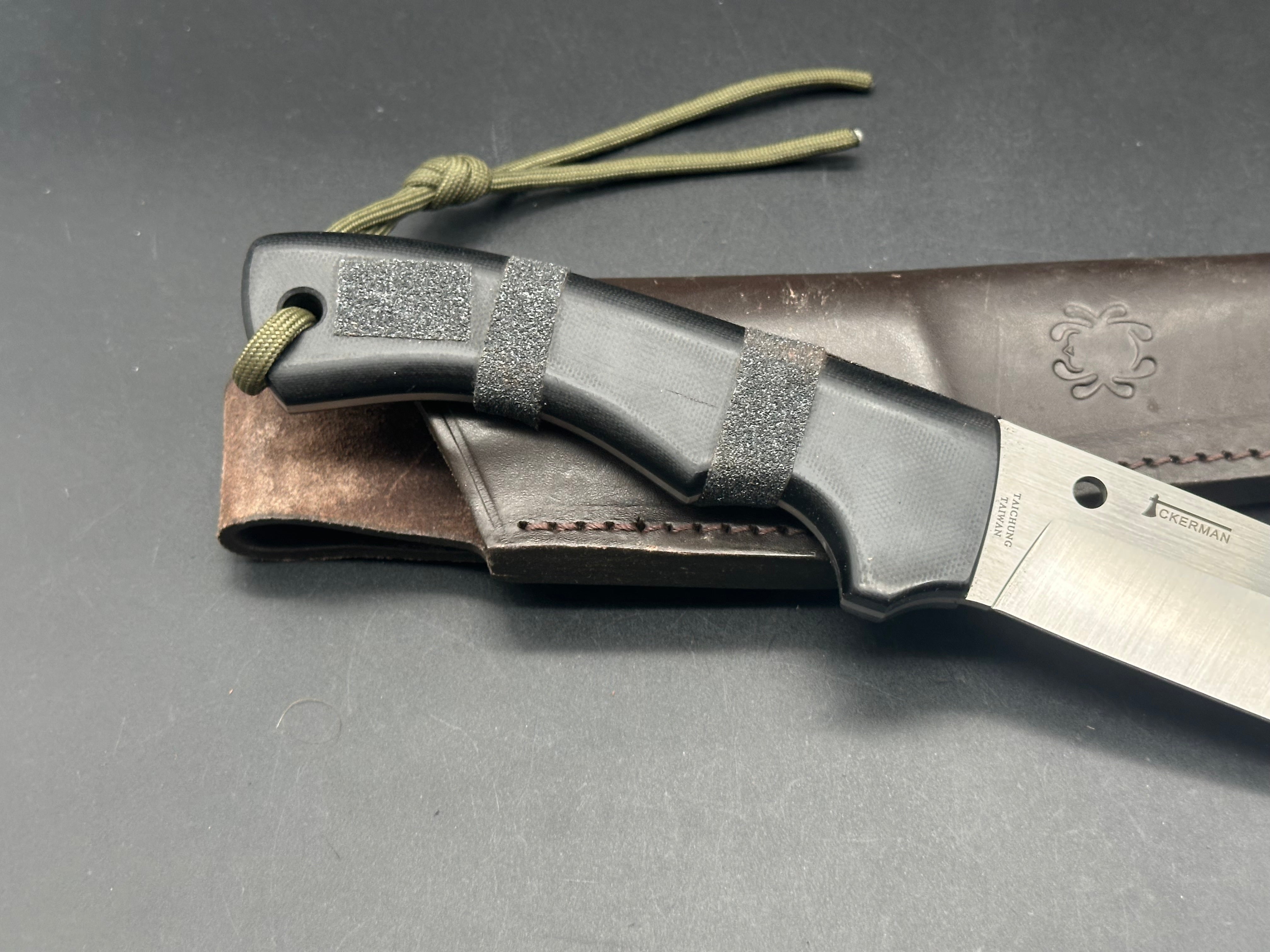 Spyderco Sustain Fixed Blade Knife - 20CV Steel Blade - Hunting, Camping & Outdoor Survival Gear