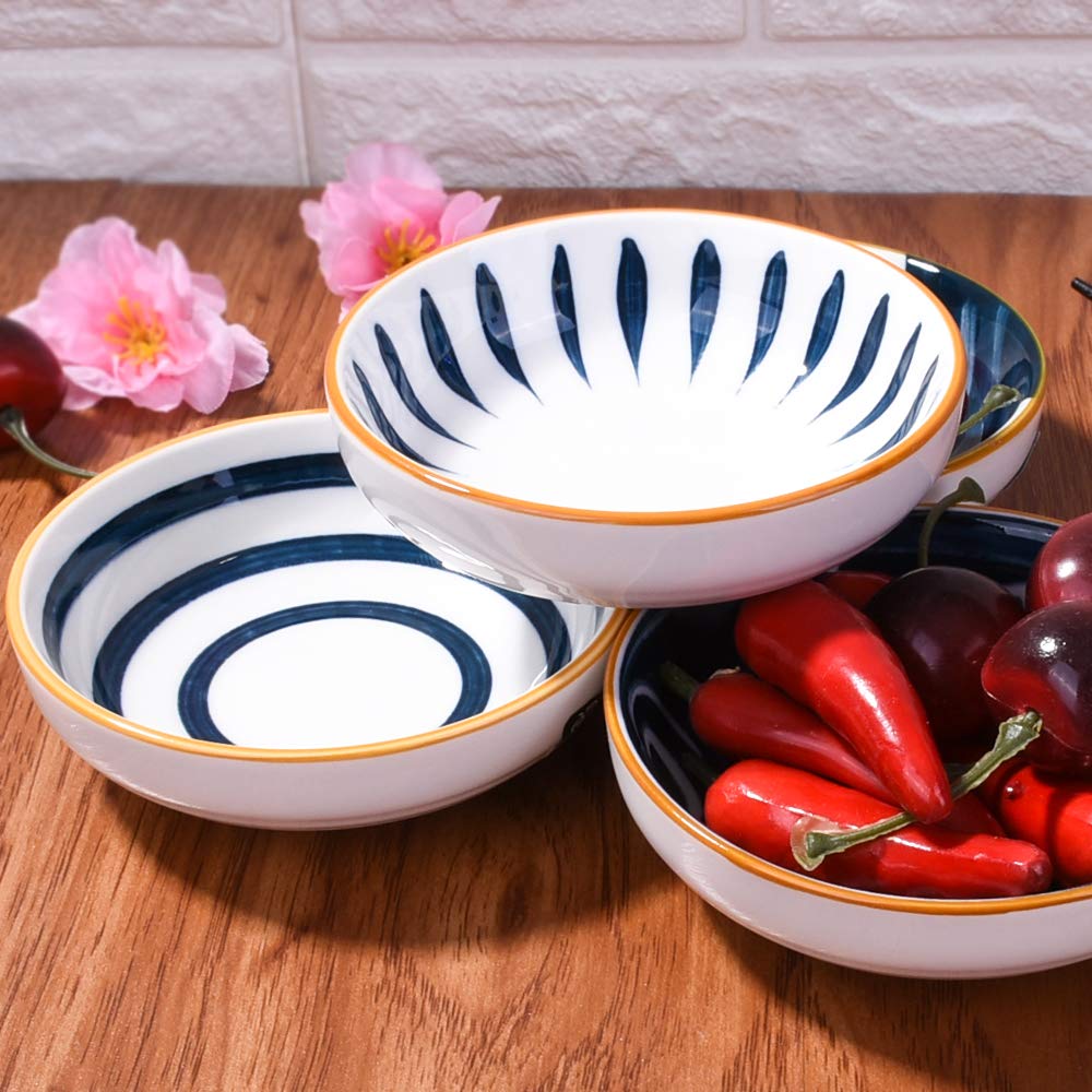 Premium Japanese Porcelain Sauce Dishes - Set of 4 Ceramic Dipping Bowls for Sushi, Soy Sauce & Condiments - Elegant Tableware for Asian Dining, Sushi Parties & Home Restaurants