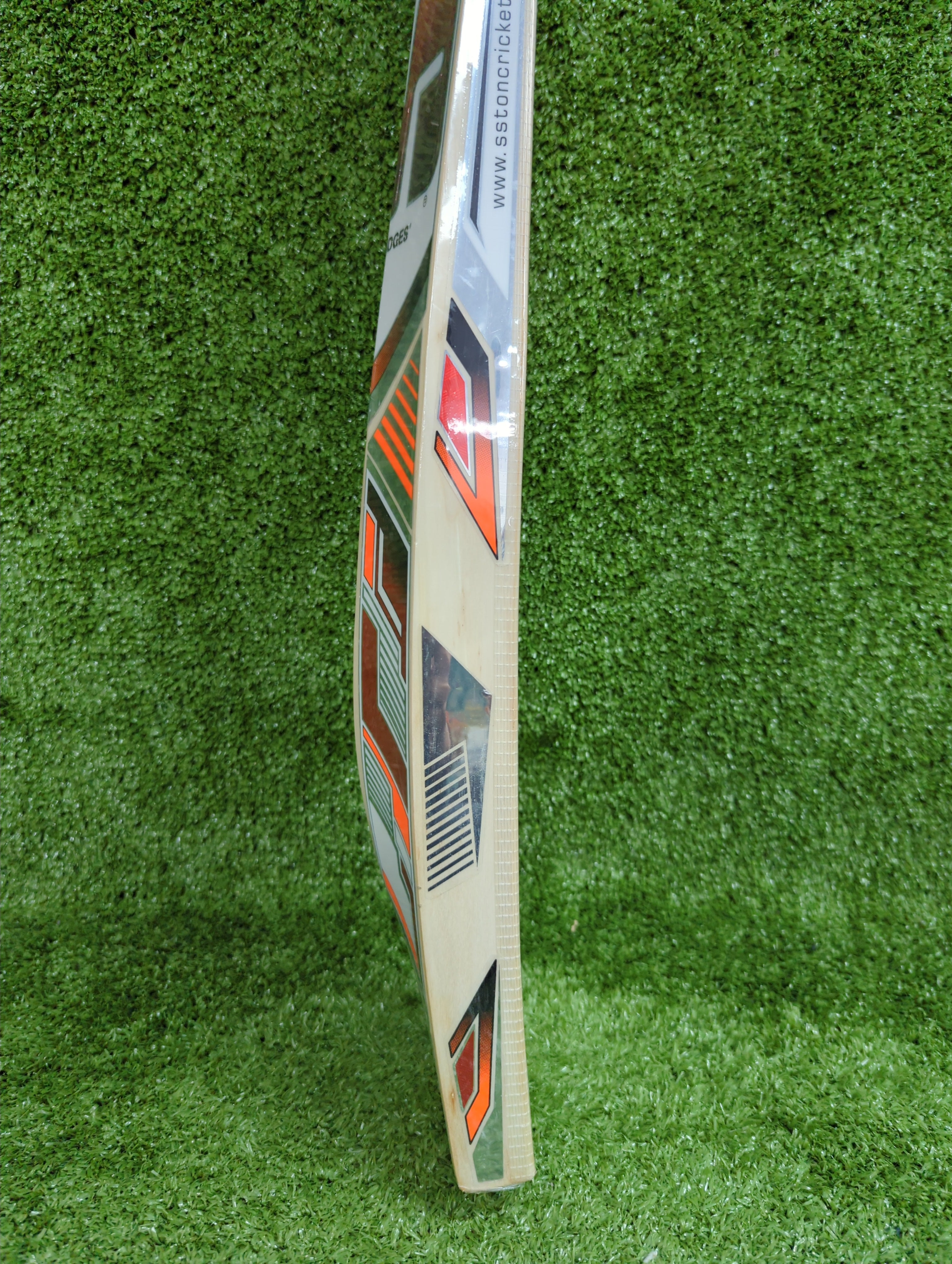 Premium SS Tiger English Willow Cricket Bat - Long Blade Design for Power & Control - Perfect for Professional Matches & Training Sessions