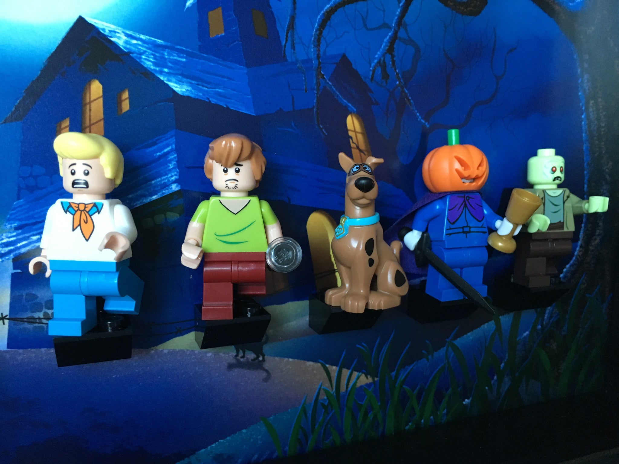 Lego® Scooby Doo Minifigure Display Frame - Collectible Minifigures Showcase for Scooby-Doo Fans - Perfect for Home Decor, Office Display & Gift for Lego Enthusiasts