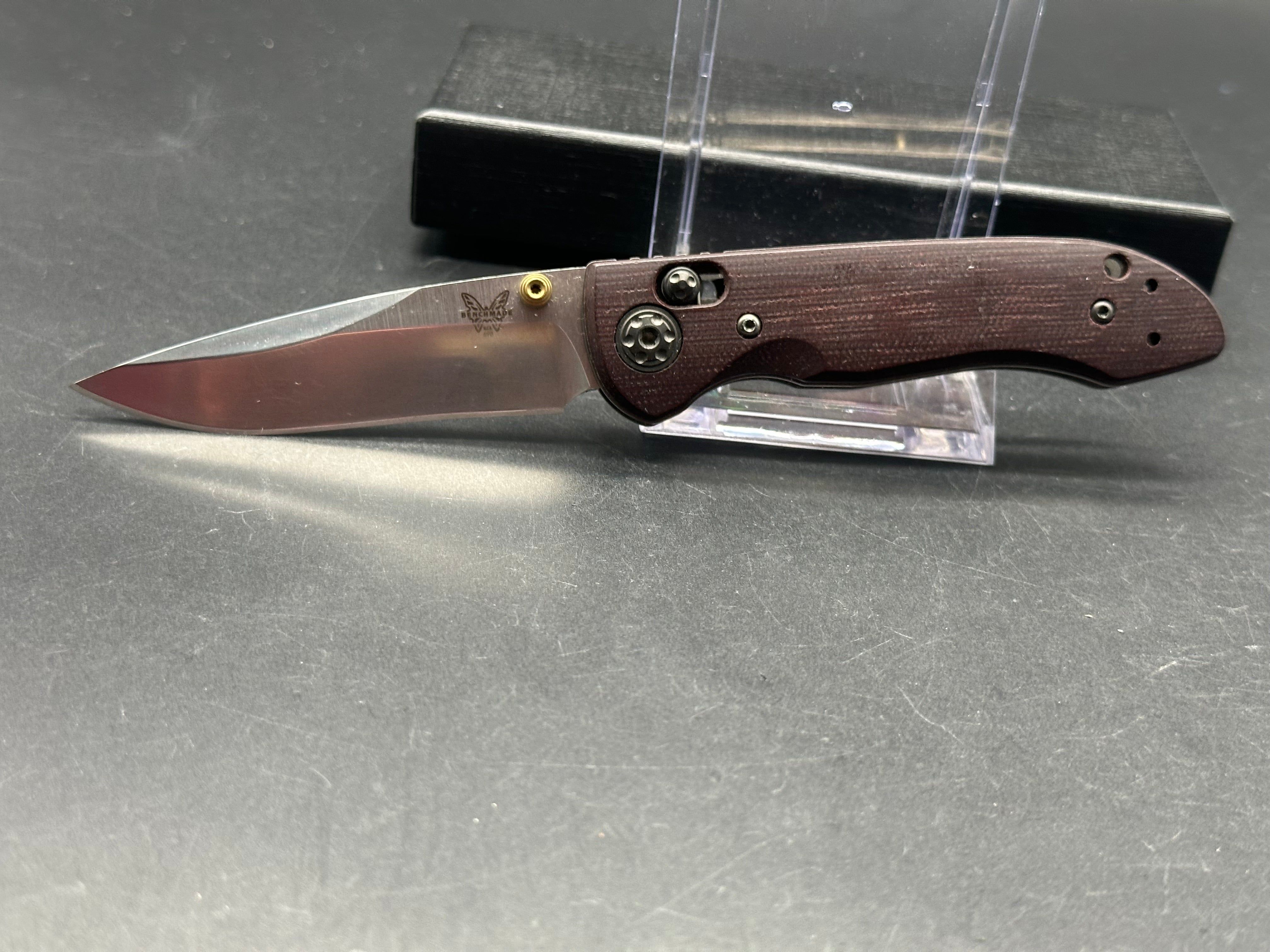 Benchmade Foray Folding Knife - Used in Good Condition, Red Micarta Handle, 20CV Steel Blade - Perfect for EDC, Camping & Outdoor Adventures