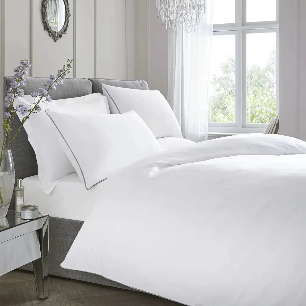 Appletree Boutique 200 Thread Count Duvet Cover Set - Soft & Breathable White Bedding for Master Bedroom, Guest Room & Dorm - Queen Size Luxury Cotton Duvet Cover with Zipper Closure