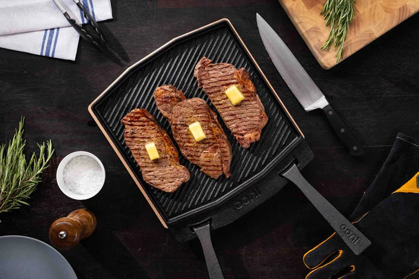 Ooni Dual-Sided Grizzler Plate for Pizza Ovens - Premium Cast Iron Griddle for Outdoor Cooking, Grilling & BBQ Accessories - Perfect for Backyard, Camping & Tailgating Parties