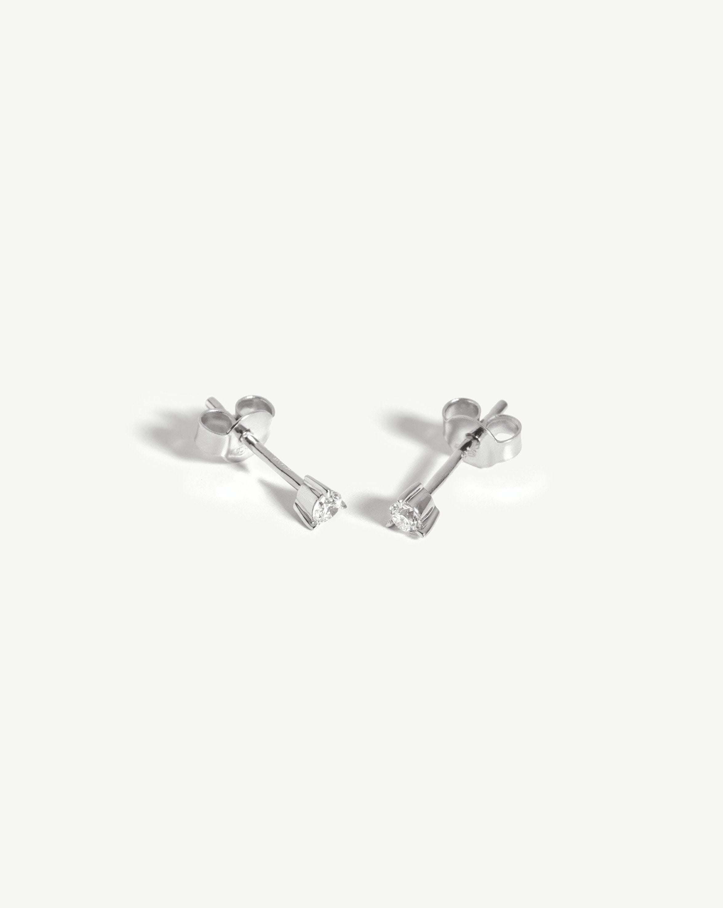 Exquisite Solitaire Diamond Stud Earrings for Women - 14K White Gold Small Diamond Earrings for Everyday Wear & Special Occasions