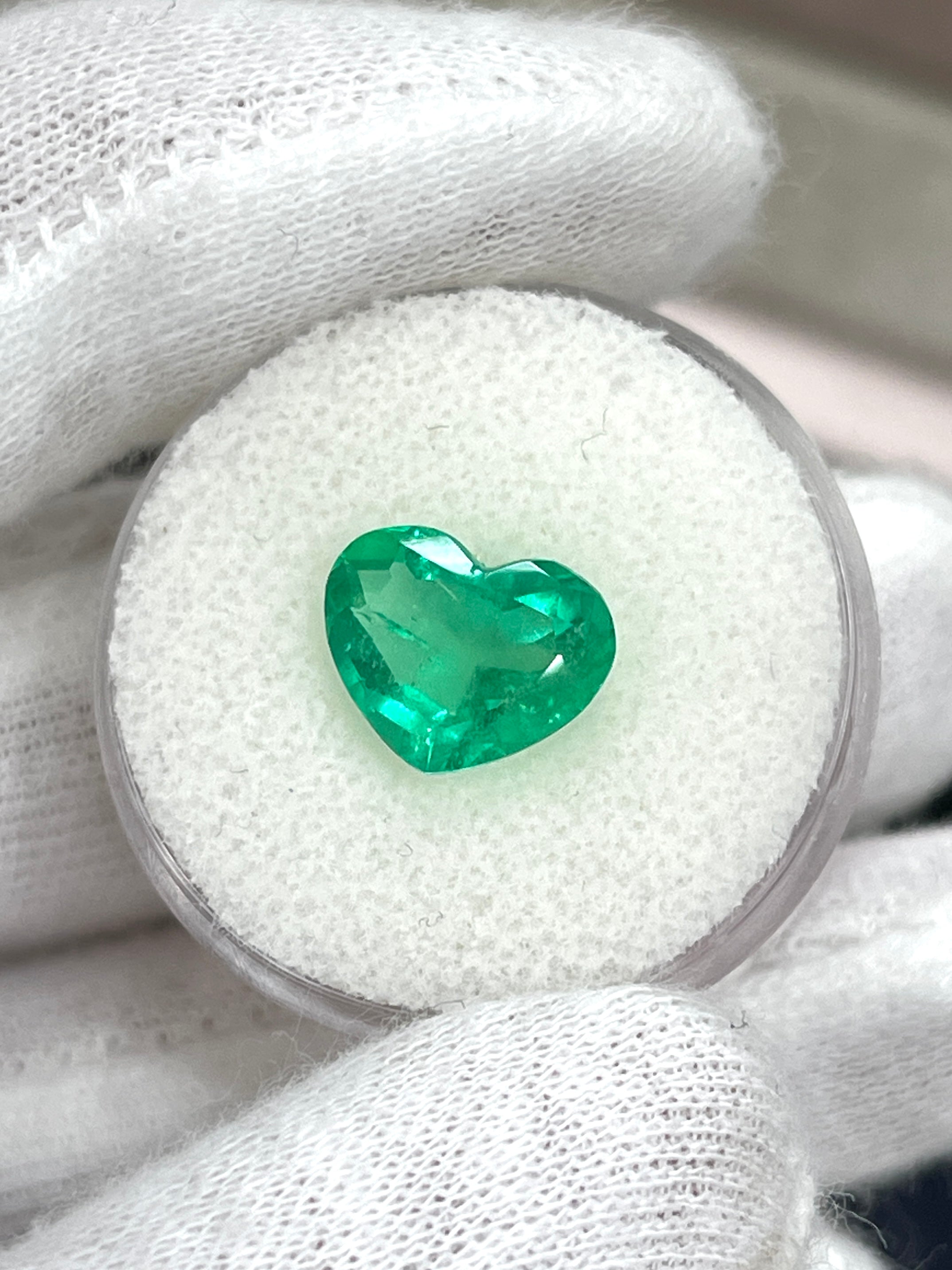 2.76 Carat 9x11mm Bright Medium Green Natural Loose Colombian Emerald Heart Cut Gemstone for Jewelry Making, Engagement Rings & Luxury Gifts