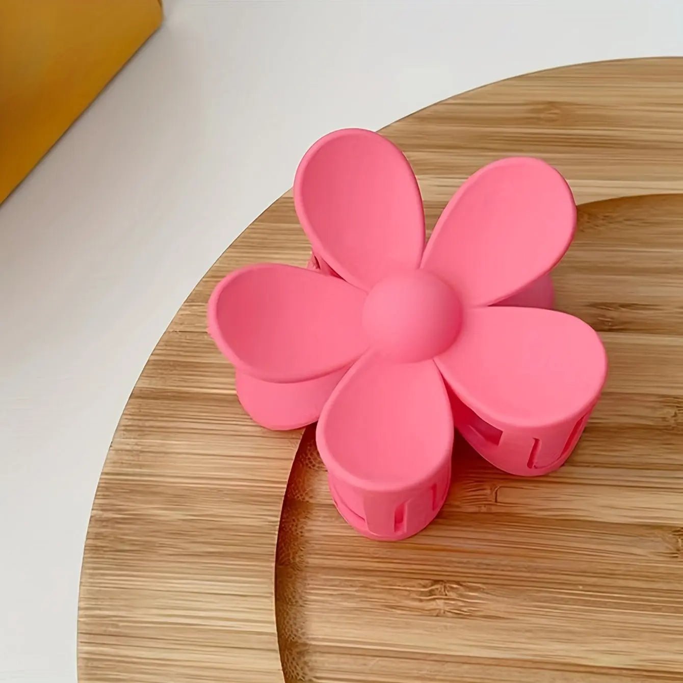 Crab Flower Hair Clip - Elegant Hair Accessory for Women & Girls - Perfect for Weddings, Parties & Everyday Styling
