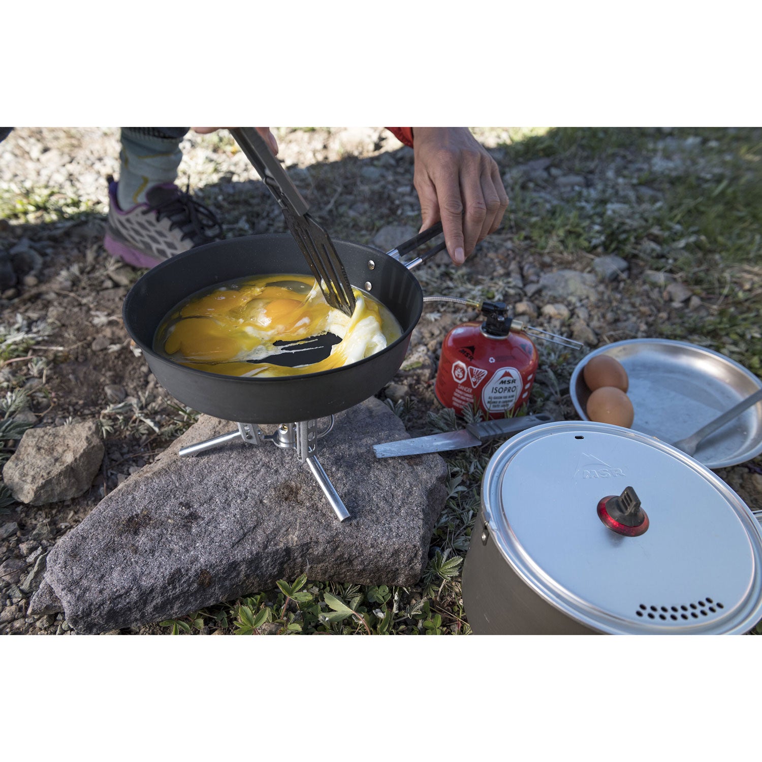 MSR WindBurner Ceramic Skillet - Lightweight Camping Cookware for Backpacking, Hiking & Outdoor Adventures - Durable Non-Stick Frying Pan for Stoves
