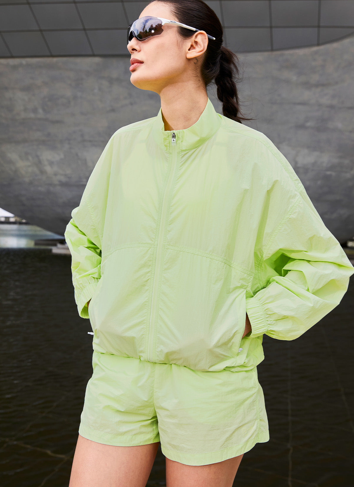 Air Light Windbreaker Jacket for Men & Women - Waterproof & Breathable Outdoor Running Hiking Travel - Perfect for Spring & Fall Adventures