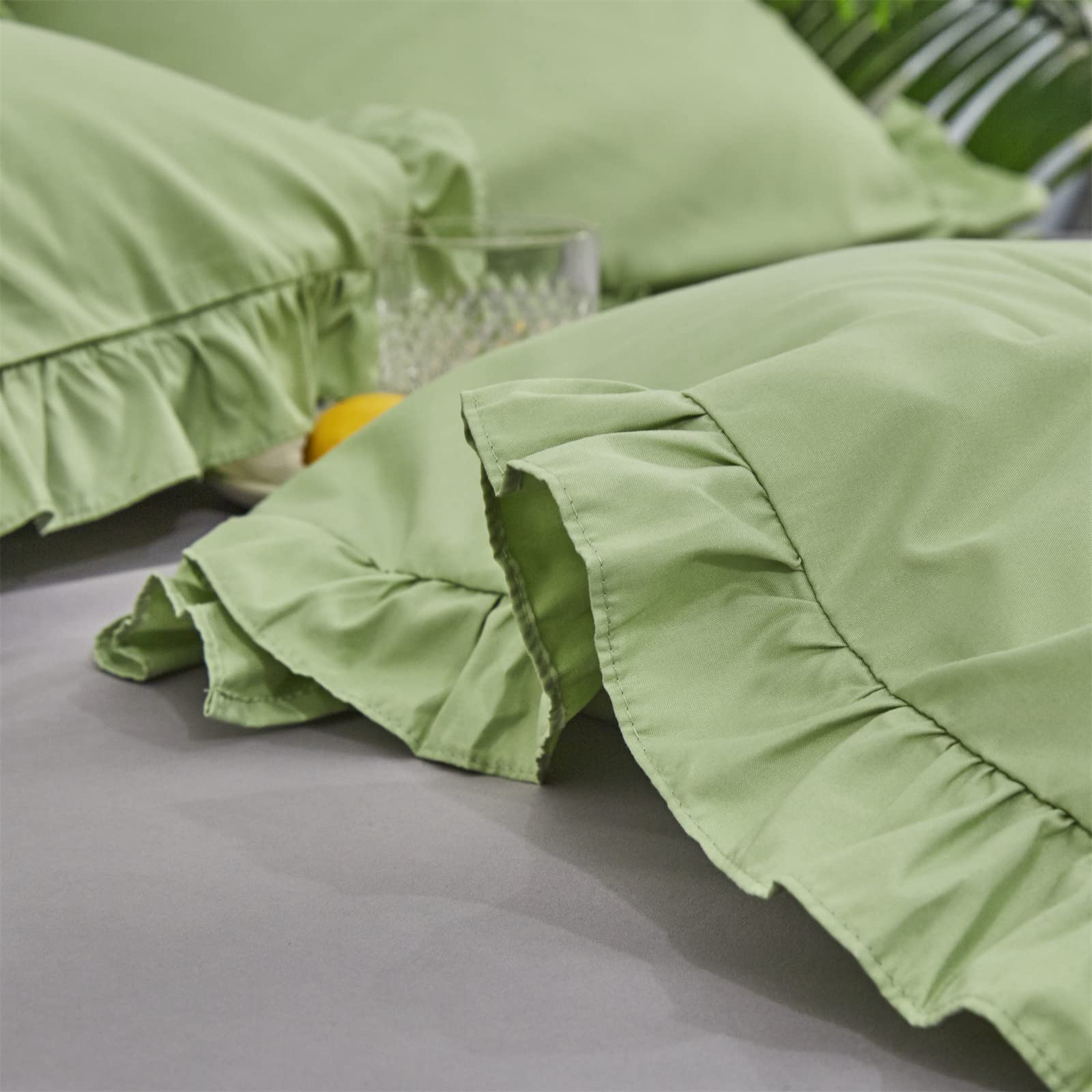 CLOTHKNOW Green Full Comforter Set 3Pcs - Soft Boho Ruffled Bedding with 2 Pillowcases - Farmhouse Shabby Chic Style for Cozy Bedroom Decor | Perfect for Guest Rooms, Master Bedrooms & Boho-Themed Spaces