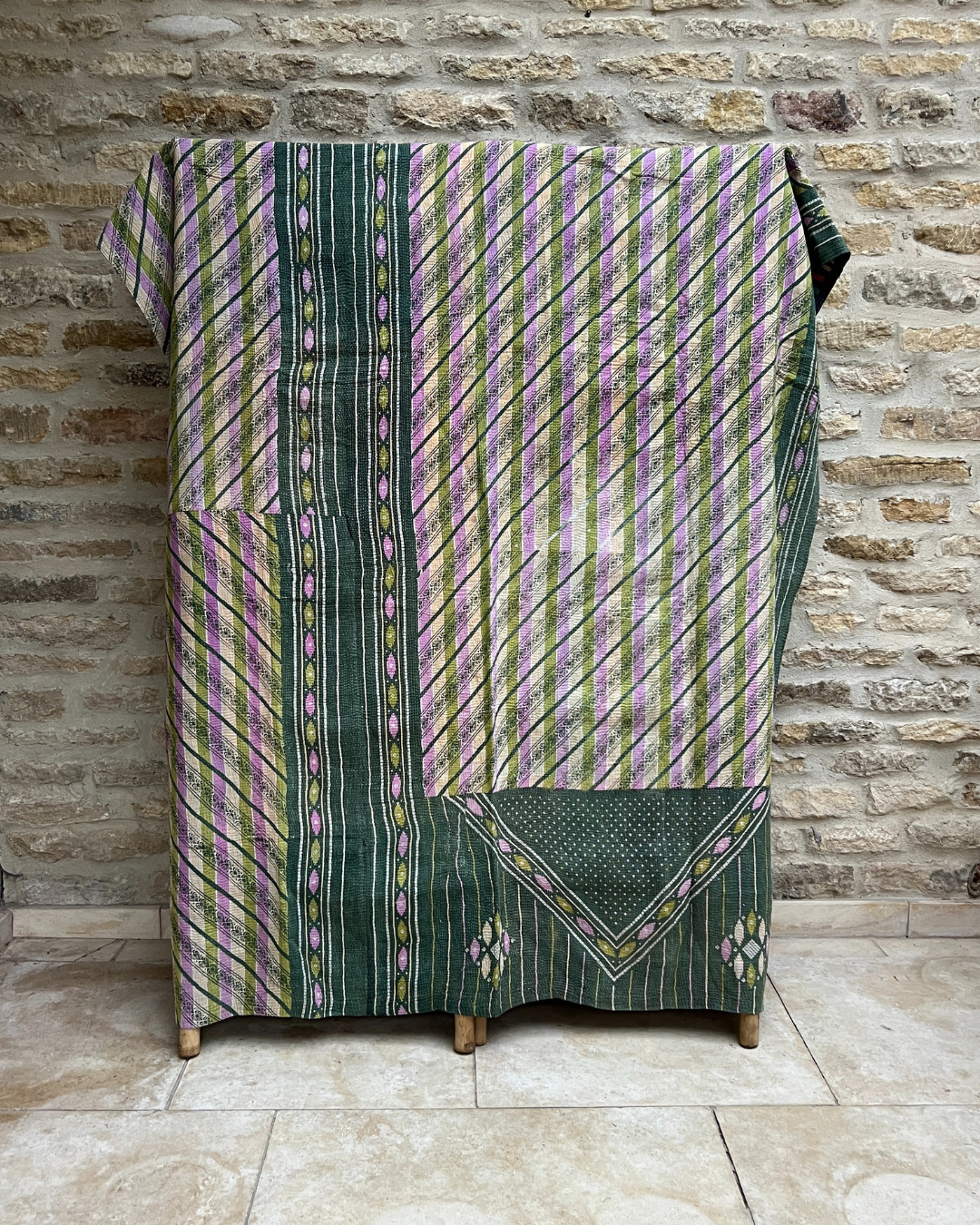 Handmade Midweight Kantha Quilt No. 612 - Traditional Indian Cotton Bedspread, Lightweight Blanket & Boho Home Decor for Cozy Bedroom, Sofa or Outdoor Picnic