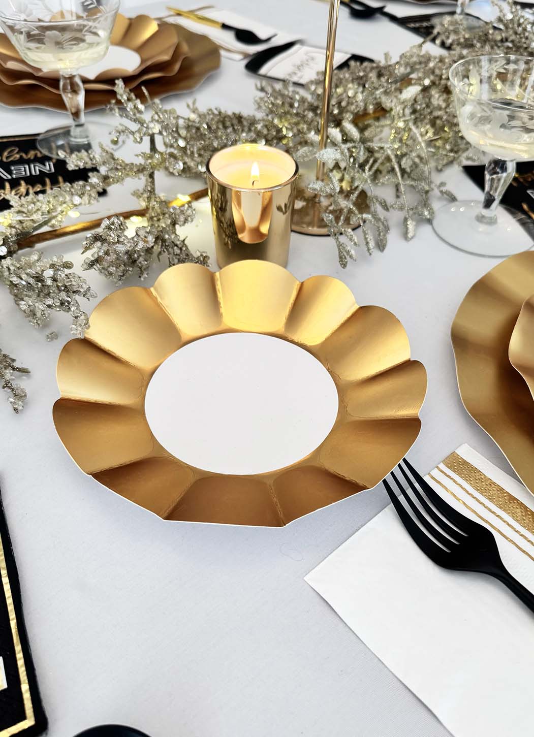 Elegant Champagne Celebration Table Set - 12-Piece Gold & Crystal Party Decor for Weddings, Anniversaries & Special Events