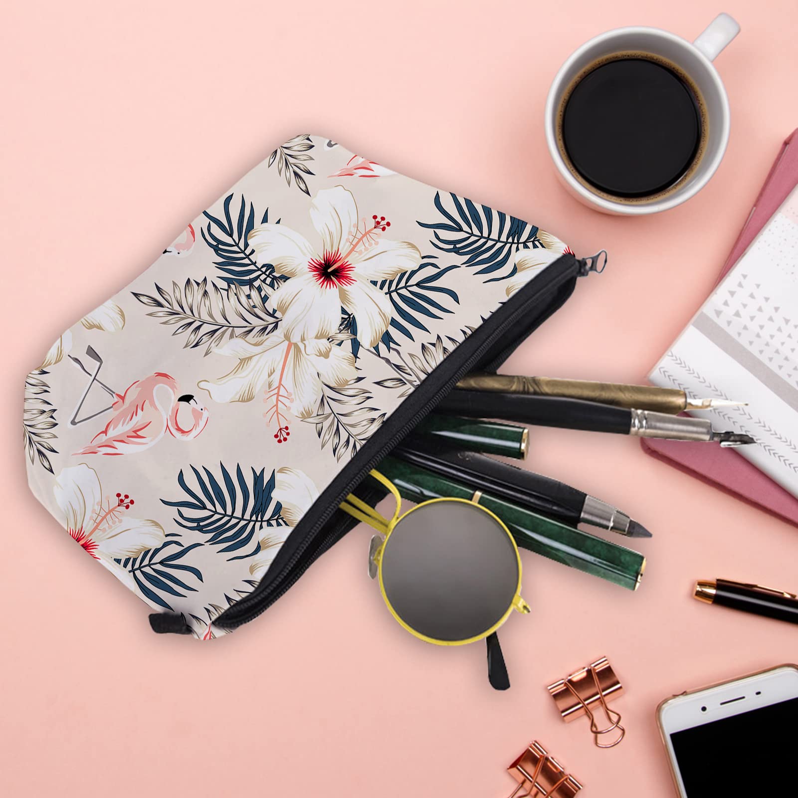 Waterproof Flamingo Makeup Bag for Women & Girls - Travel Cosmetic Organizer Pouch with Zipper, Portable Toiletry Storage for Gym, Beach & Vacation Essentials
