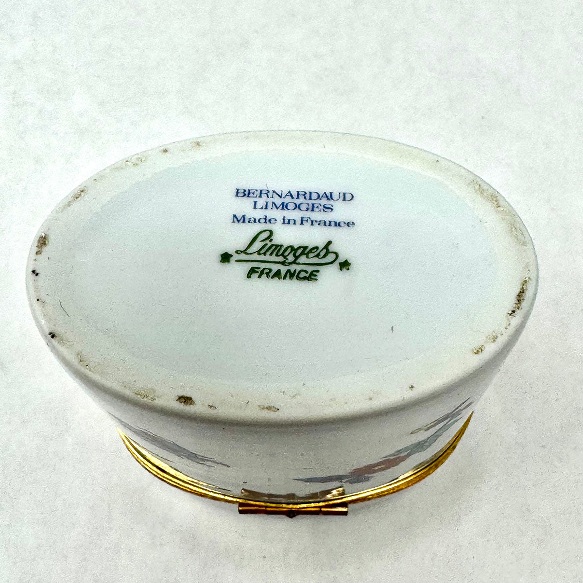Exquisite Limoges Porcelain Trinket Box with Hand-Painted Dragonflies & Floral Design - Perfect for Jewelry Storage, Collectibles & Gift Giving