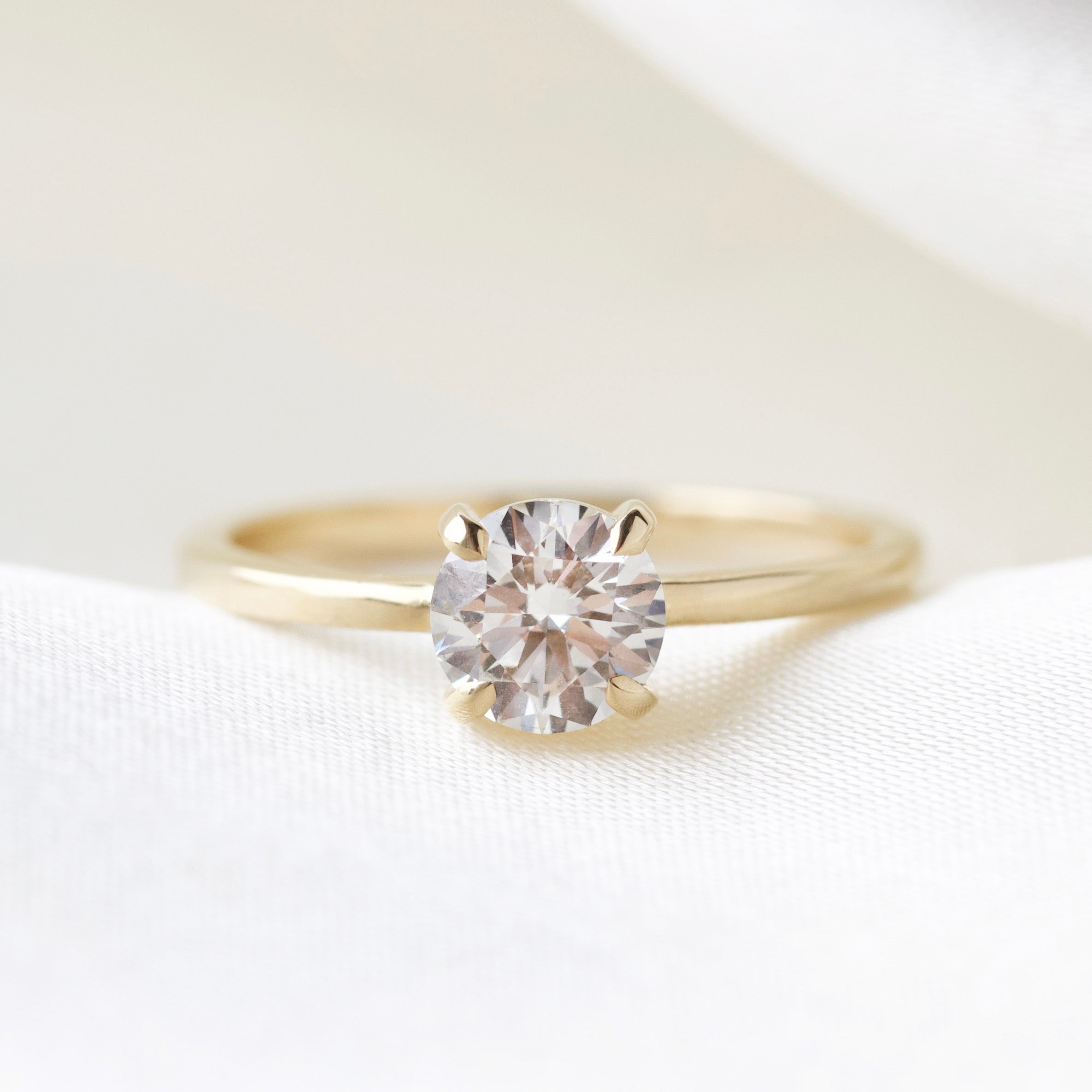 Clara Round Solitaire Diamond Ring - 14K White Gold Engagement Ring for Women, 1 Carat GIA Certified Diamond Wedding Band - Perfect for Proposals, Anniversaries & Special Occasions