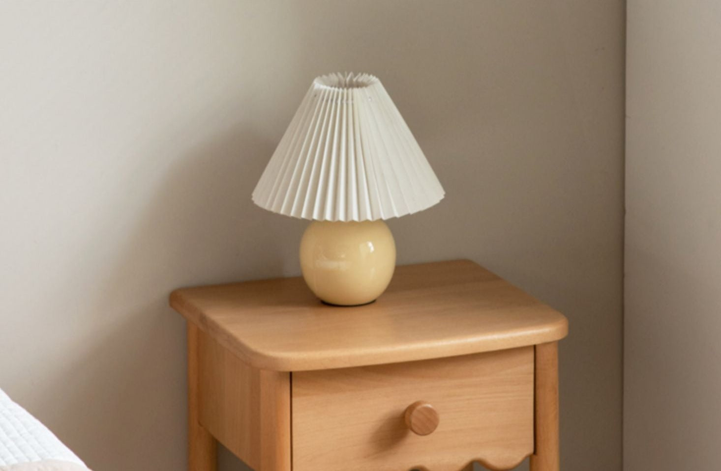 Solid Wood Nightstand - Beech or Oak Bedside Table for Bedroom, Modern & Rustic Home Decor, Durable & Stylish Furniture for Small Spaces