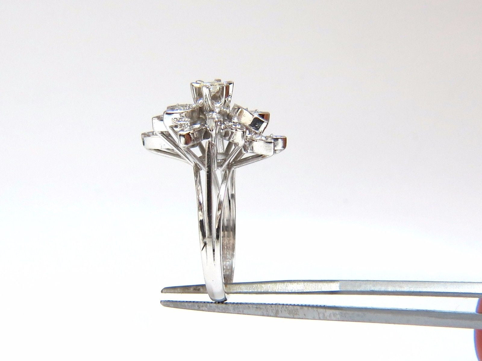 1.10ct Diamond Cluster Vintage Art Deco Ring in 18K Gold - Perfect for Weddings, Anniversaries & Special Occasions