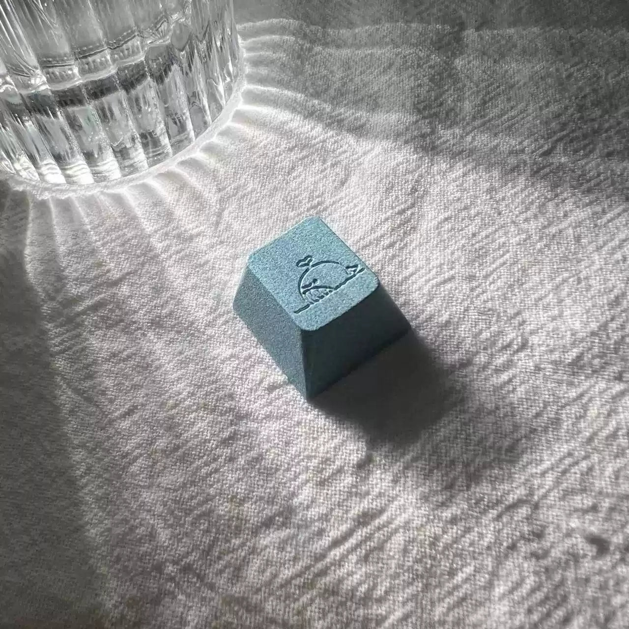Premium Aluminum Alloy CNC Keycaps - Minimalist Whale Spray Design, Personalized Anodized Metal Keycaps for Mechanical Keyboards | Perfect for Gaming, Typing & Custom Keyboard Builds