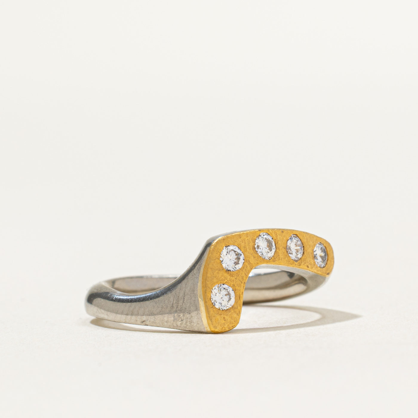 Two Tone Gold Five Stone Diamond Curved Ring - 0.25ctw Diamond Wedding Band, Size 6 - Perfect for Engagement, Anniversary & Special Occasion Jewelry Gift