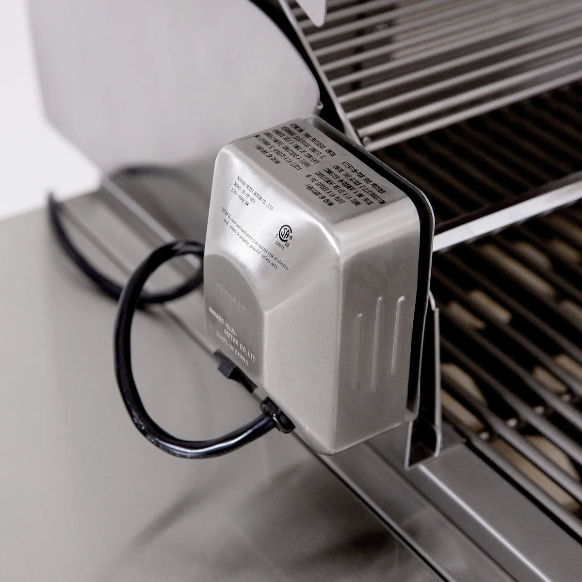 Summerset Grills Sizzler 32 Inch Built-In Gas Grill - Premium Outdoor BBQ Grill for Backyard, Patio & Poolside Cooking