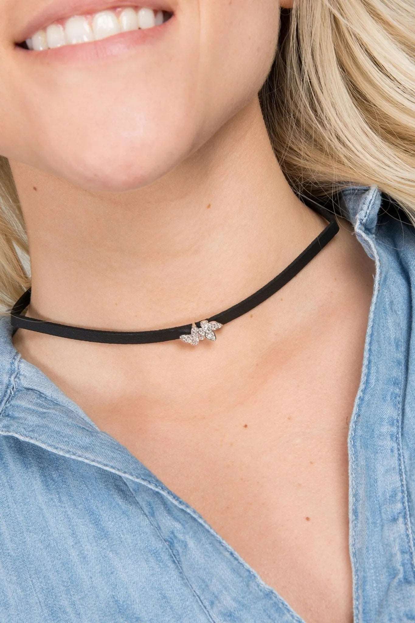 Elegant Butterfly Leather Choker Necklace - Gothic Punk Fashion Accessory for Women - Perfect for Parties, Concerts, and Gothic Outfits