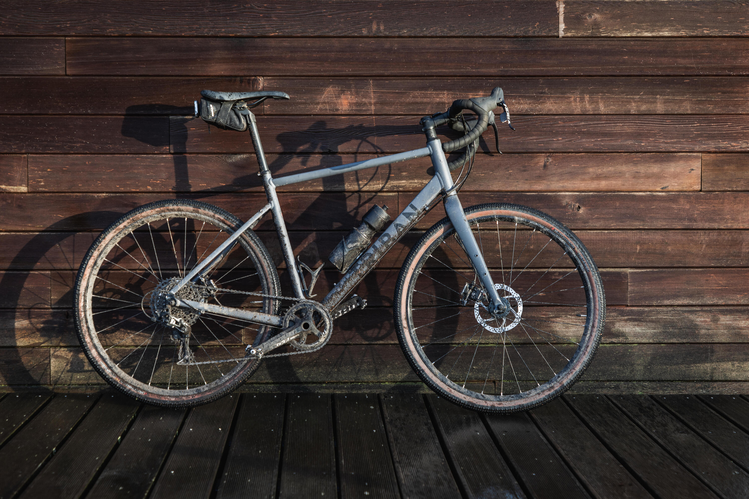 Triban GRVL 520 1x Gravel Bike - Lightweight Aluminum Frame, Shimano Drivetrain for Off-Road Adventures - Perfect for Trail Riding, Commuting & Bikepacking