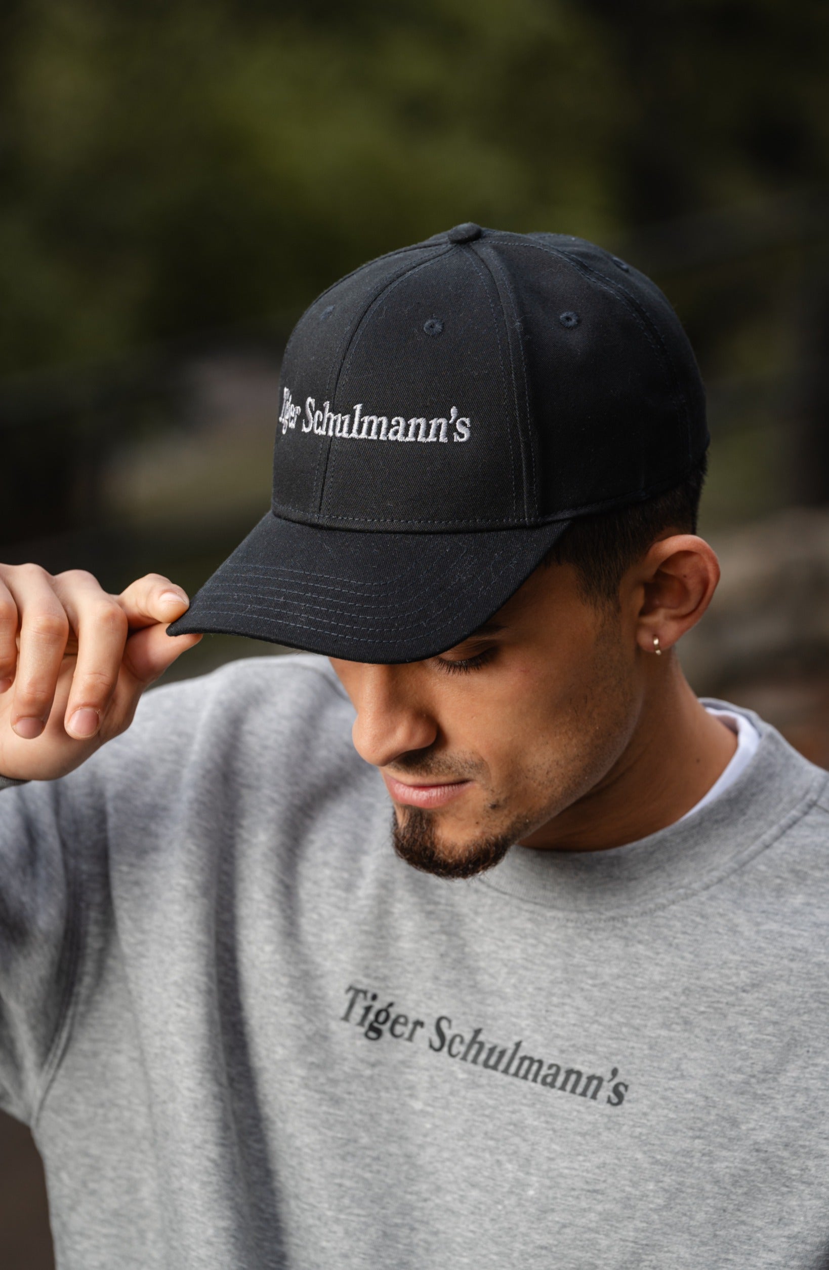 Momentum Icon Cap - Black Adjustable Baseball Hat for Men & Women - Perfect for Running, Hiking, and Outdoor Activities
