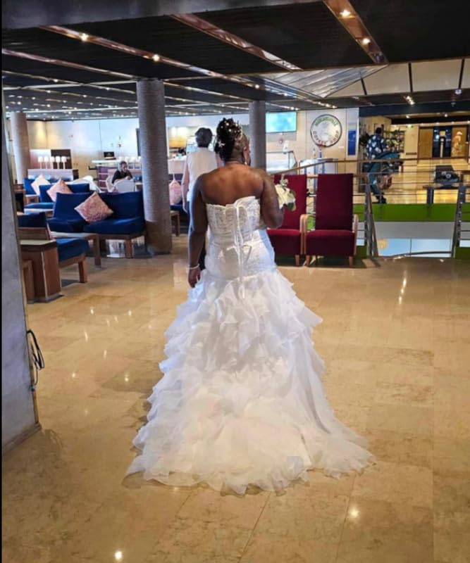 Sweetheart Plus Size Wedding Dress - Long Lace Applique Mermaid Gown for Brides | Perfect for Beach, Church & Formal Weddings