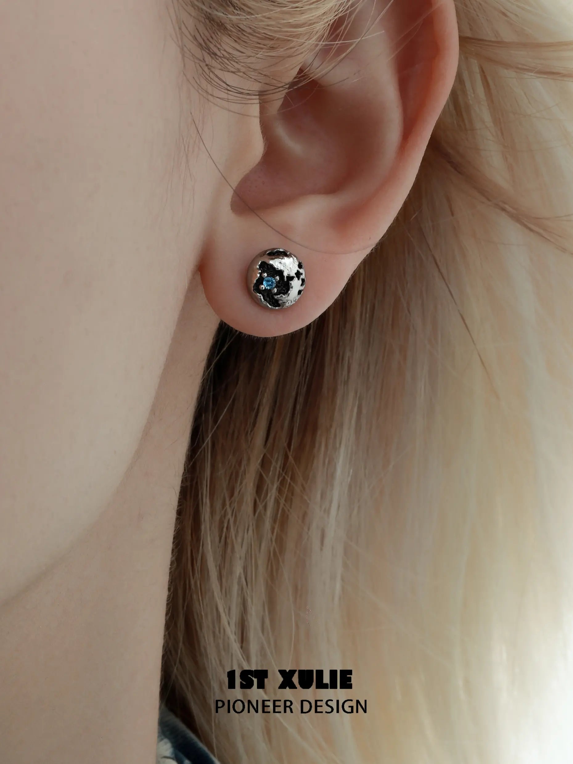 Mini World 925 Sterling Silver World Map Stud Earrings™ - Stylish Geographic Jewelry for Travel Lovers & Gift Giving