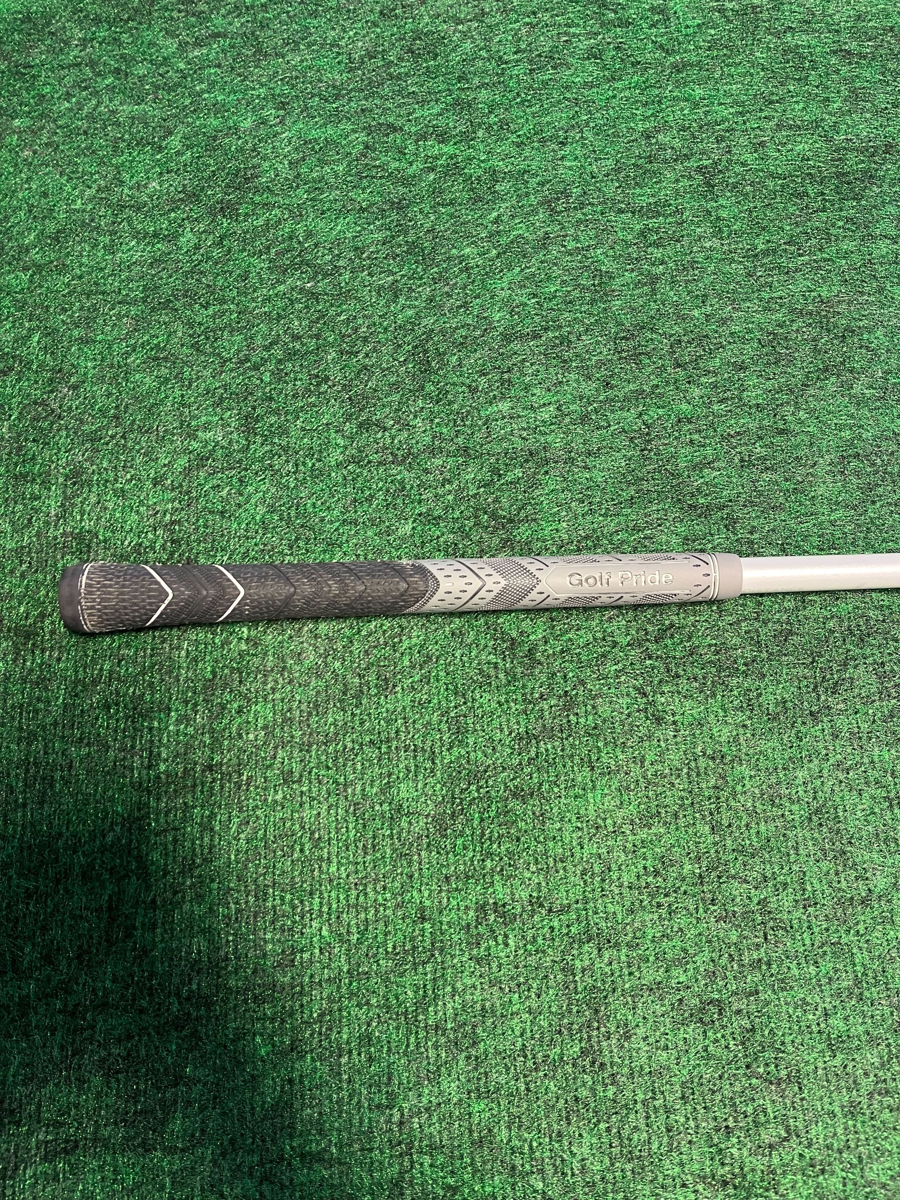 Graphite Design IZ 6 Stiff Flex Driver Shaft 44.5 Inches - High Performance Golf Shaft for Long Drives & Improved Accuracy | Perfect for Golfers Seeking Distance & Control on the Course