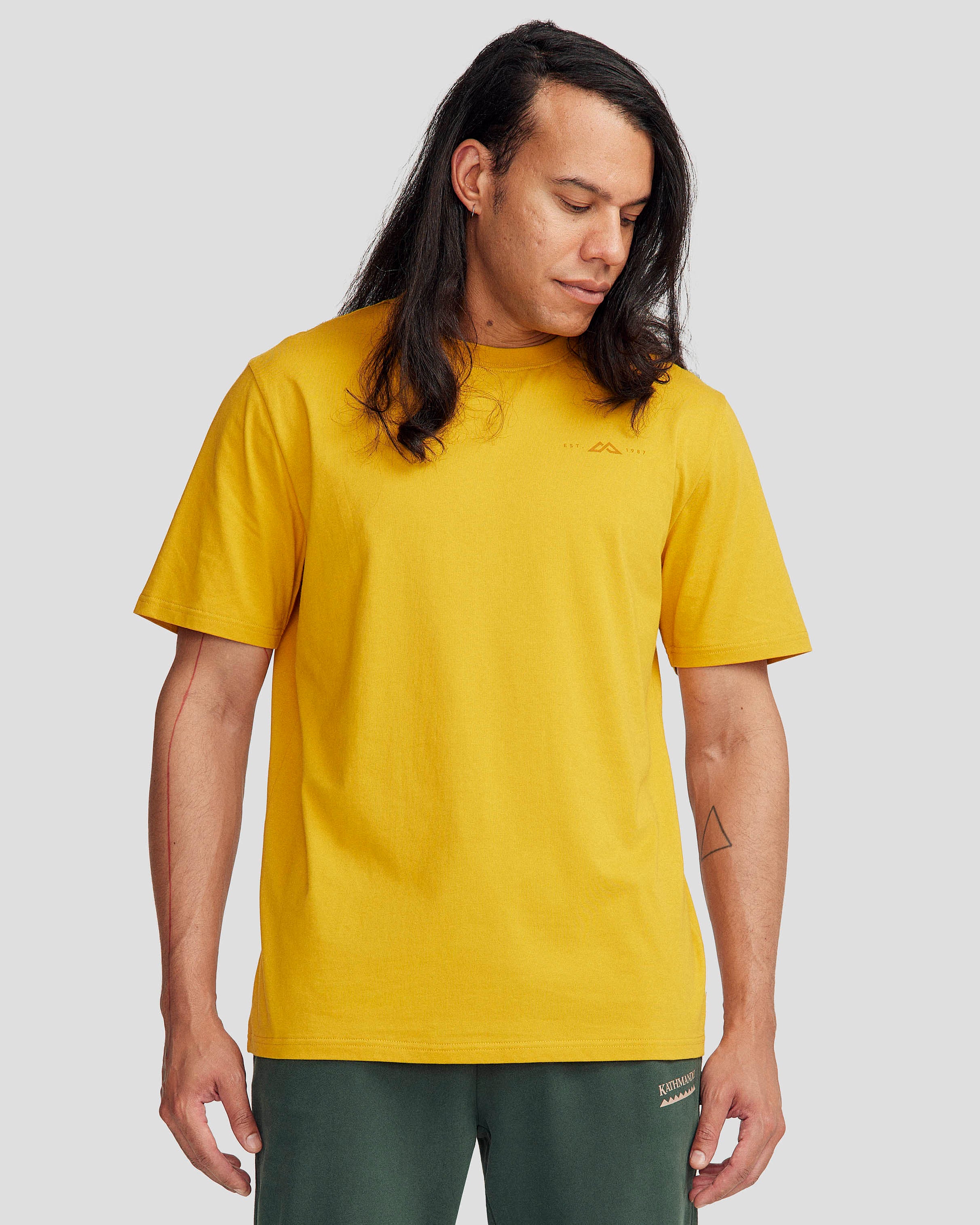 Vintage 1987 Men's Organic Cotton T-Shirt - Soft & Comfortable Golden Tee for Casual Wear, Street Style & Retro Fashion