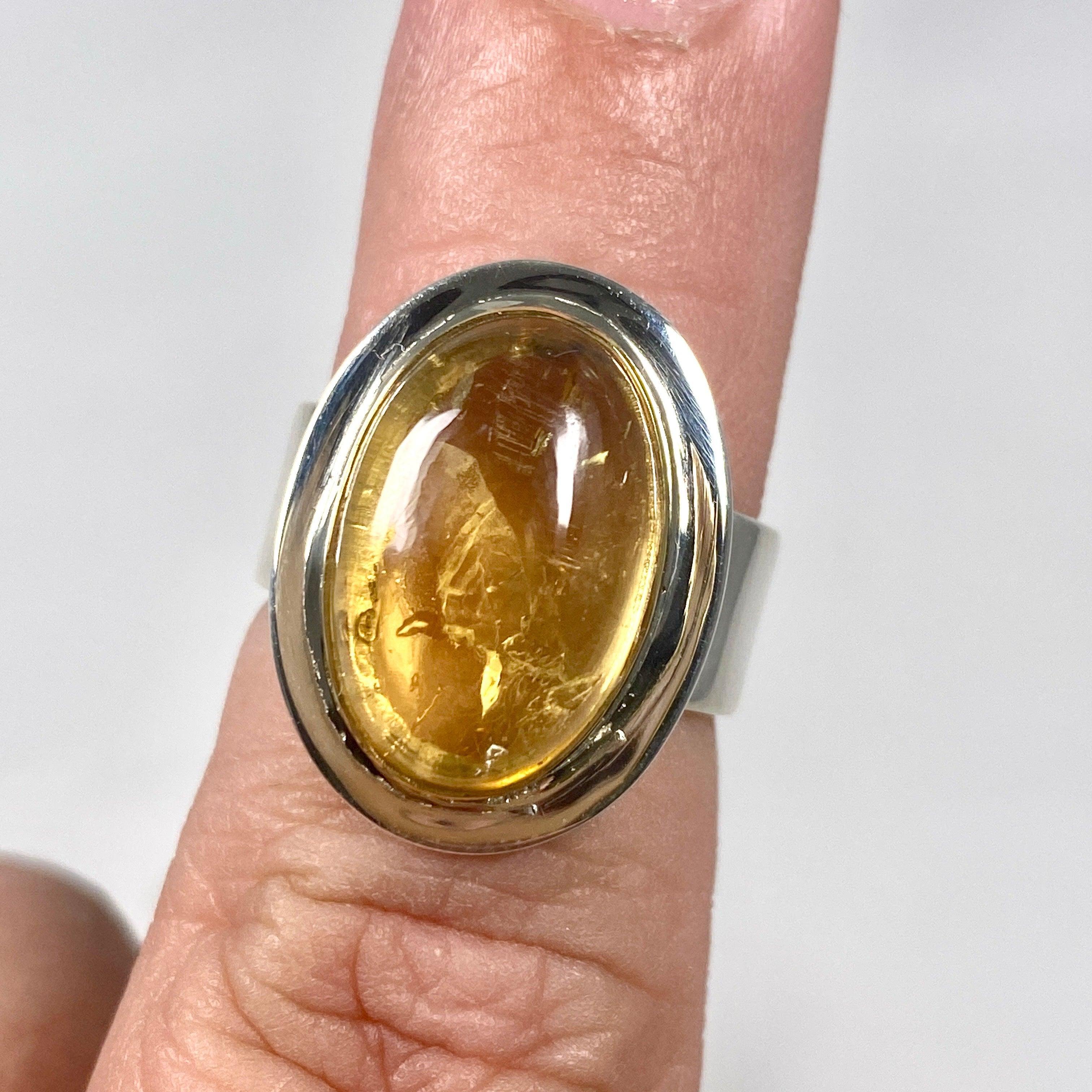 14K Gold Citrine Oval Ring for Women - Elegant Gemstone Jewelry Gift for Birthday, Anniversary & Special Occasions - Size 7 (KRGJ2845)