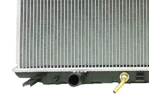 High-Performance Aluminum Car Radiator - Efficient Engine Cooling System for Trucks, SUVs & Sedans - Ideal for Daily Commute, Off-Roading & Towing