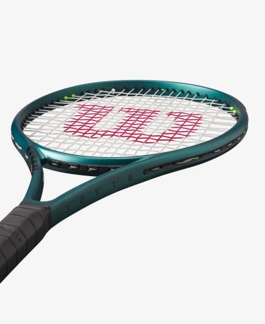 Wilson Blade 100 V9 Tennis Racket | Premium Graphite Tennis Racquet for Adults & Juniors | Perfect for Competitive Play & Training Sessions