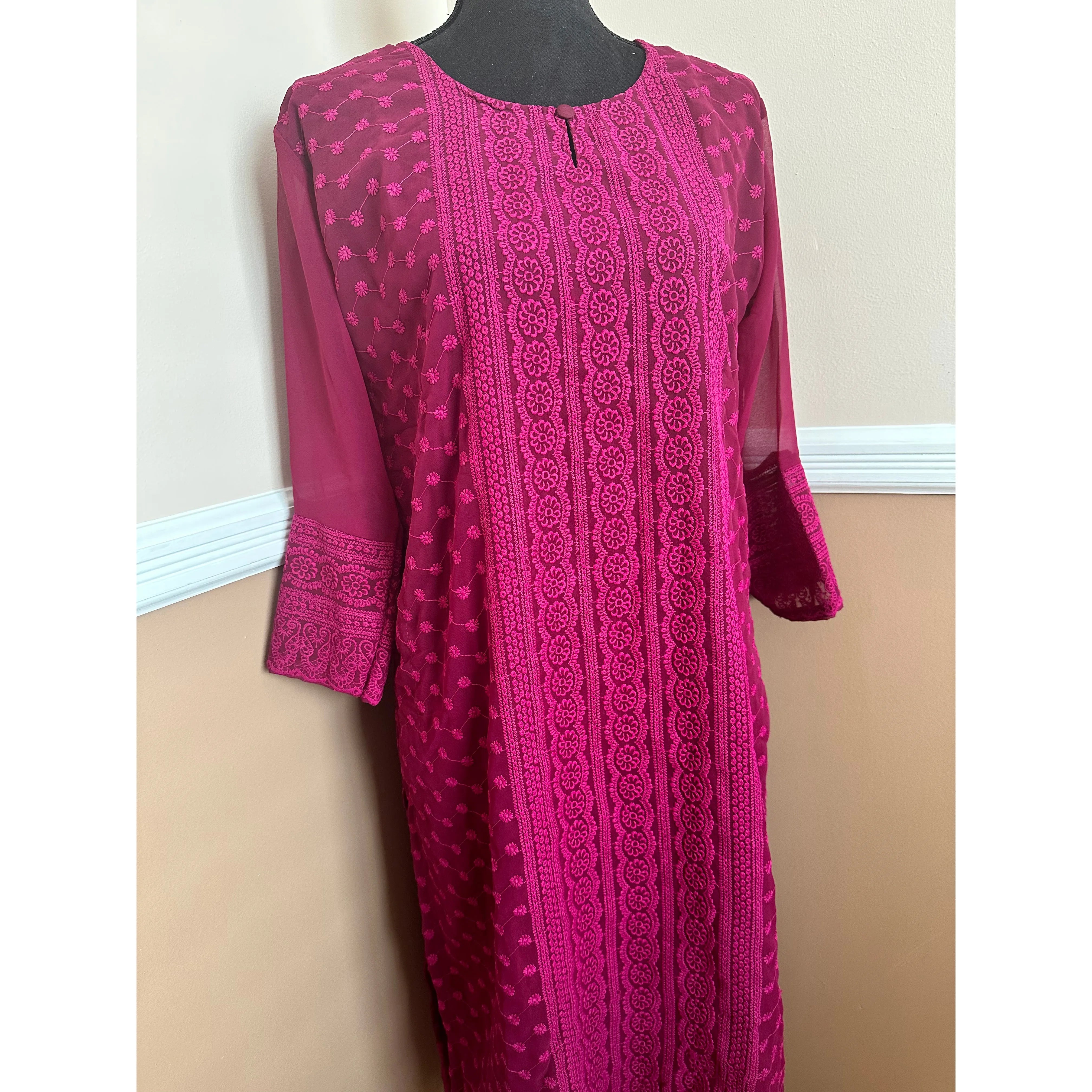 Elegant Chikankari Kurta for Women - Traditional Indian Embroidered Tunic - Perfect for Festivals, Weddings & Casual Wear